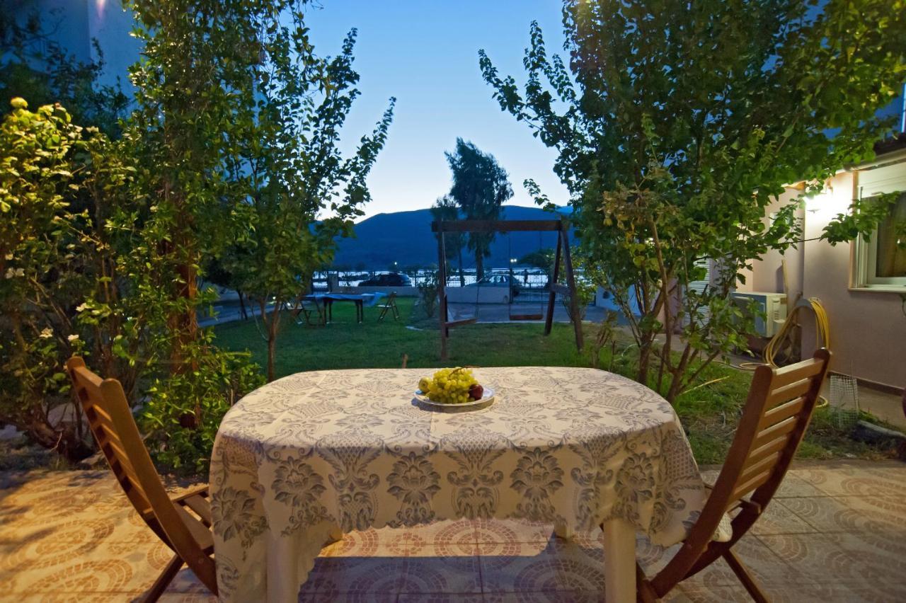 Villa Elli 2 Beach-Front Villa With Garden 伊第亚 外观 照片